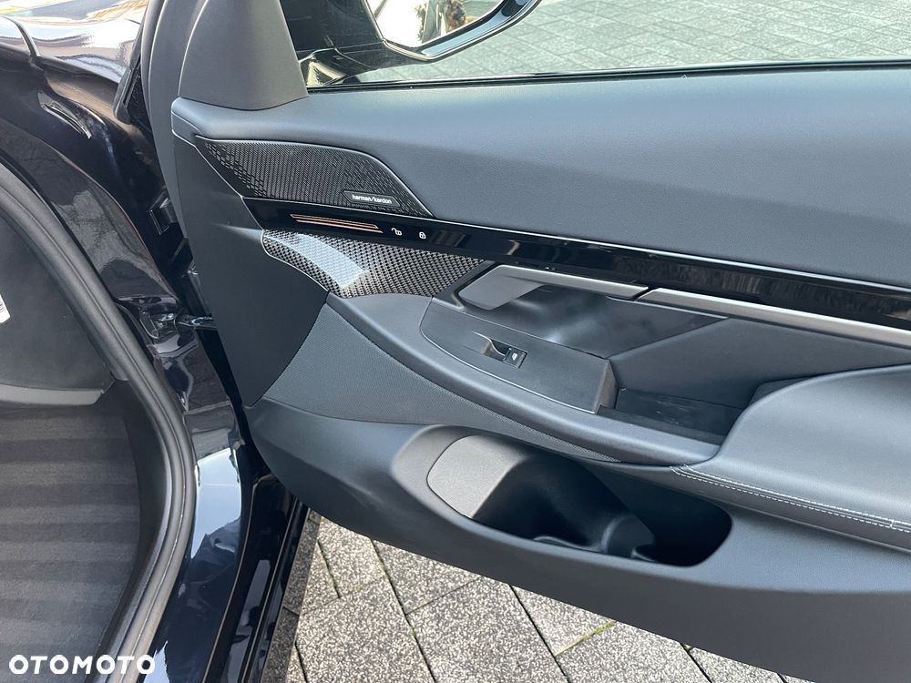 BMW Seria 5 520i mHEV M Sport - 24