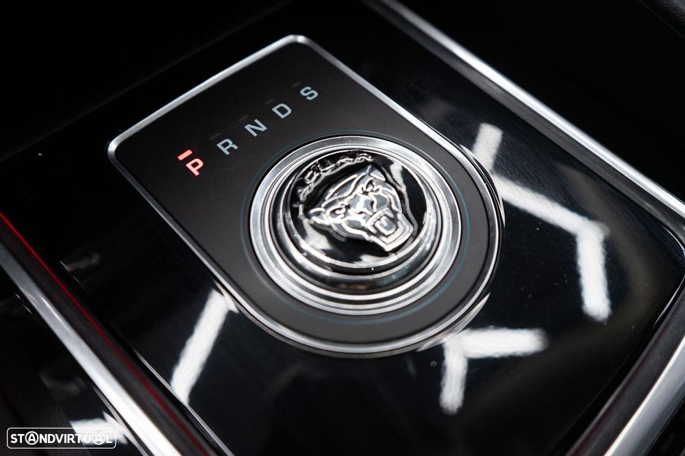Jaguar F-Pace 20d Aut. R-Sport - 34