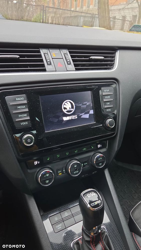 Skoda Octavia 2.0 TSI RS DSG - 9