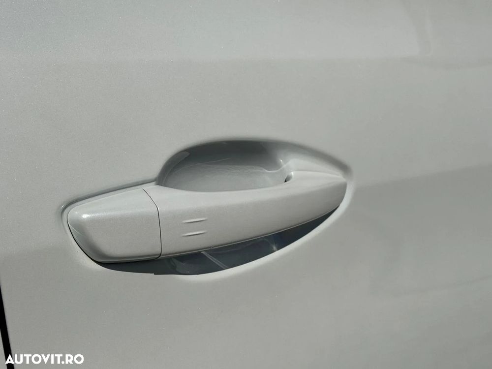 Peugeot 308 SW 1.5L BlueHDI EAT8 GT - 17