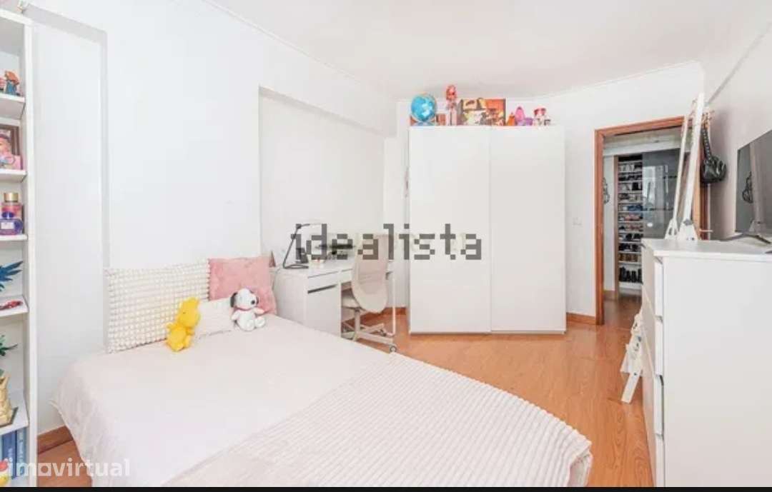 Arrenda T2 com 88 m² | Central | 2 Elevadores | Santa Marta – Corroios - Grande imagem: 3/16
