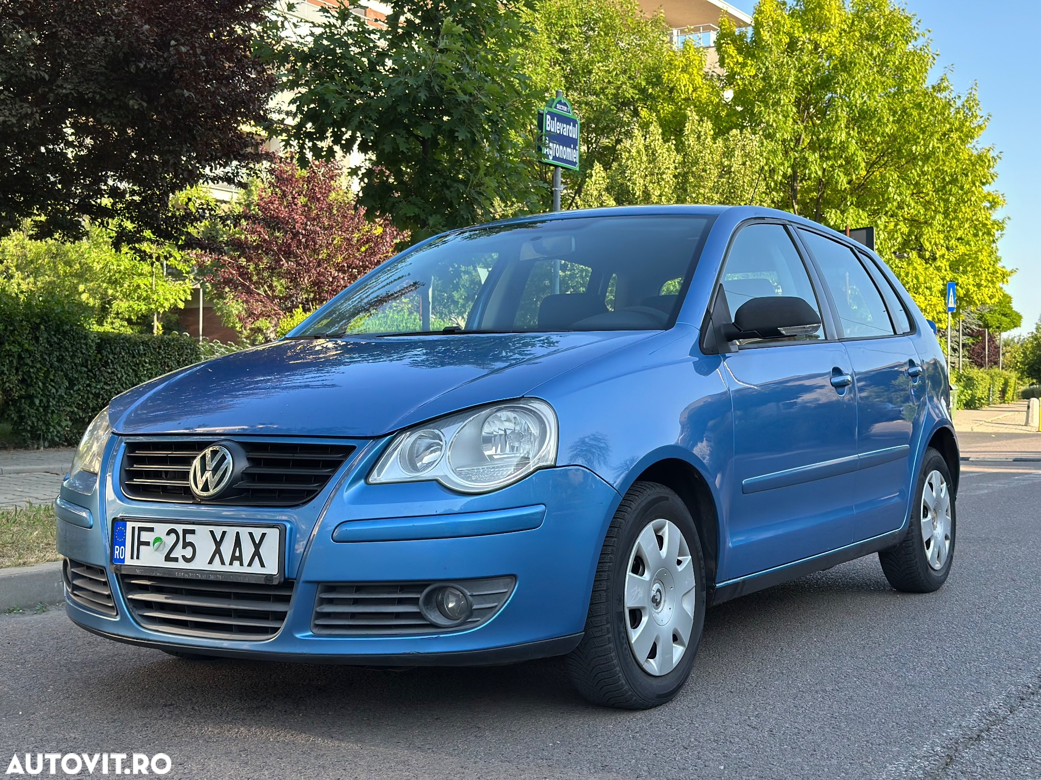 Volkswagen Polo 1.2 Attractive - 12