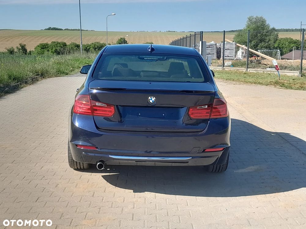 BMW Seria 3 320d Luxury Line - 5