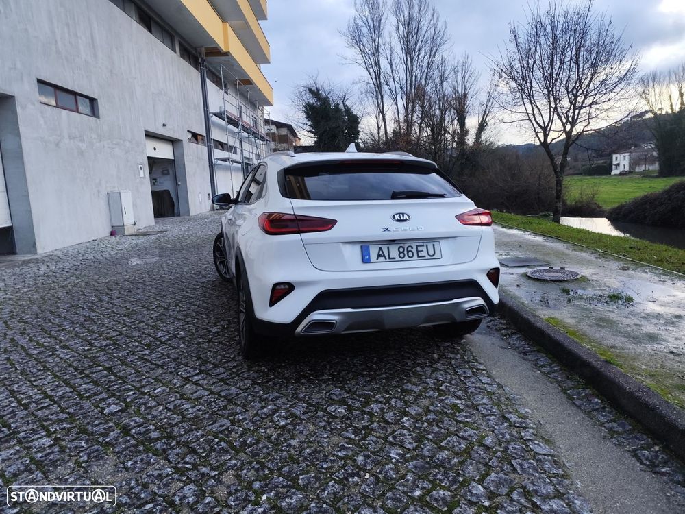 Kia XCeed 1.6 CRDi MHEV Drive - 7