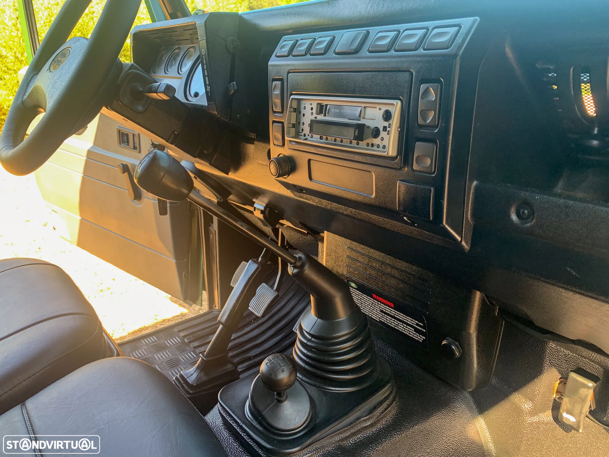 Land Rover Defender 90 2.5 Td5 Soft Top - 27