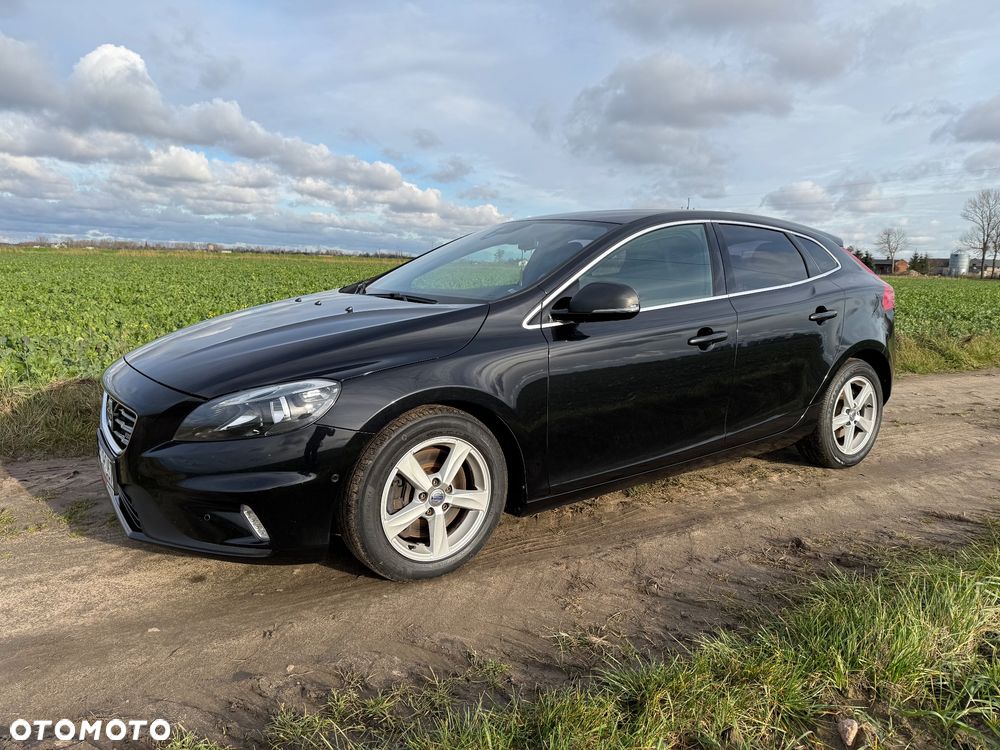 Volvo V40 D4 Drive-E R-Design Momentum - 2
