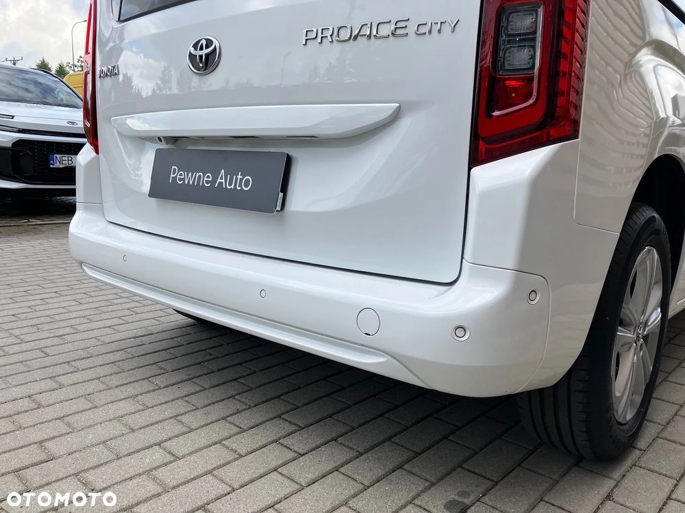 Toyota Proace City Verso 1.2 Turbo L1 Team Deutschland - 10