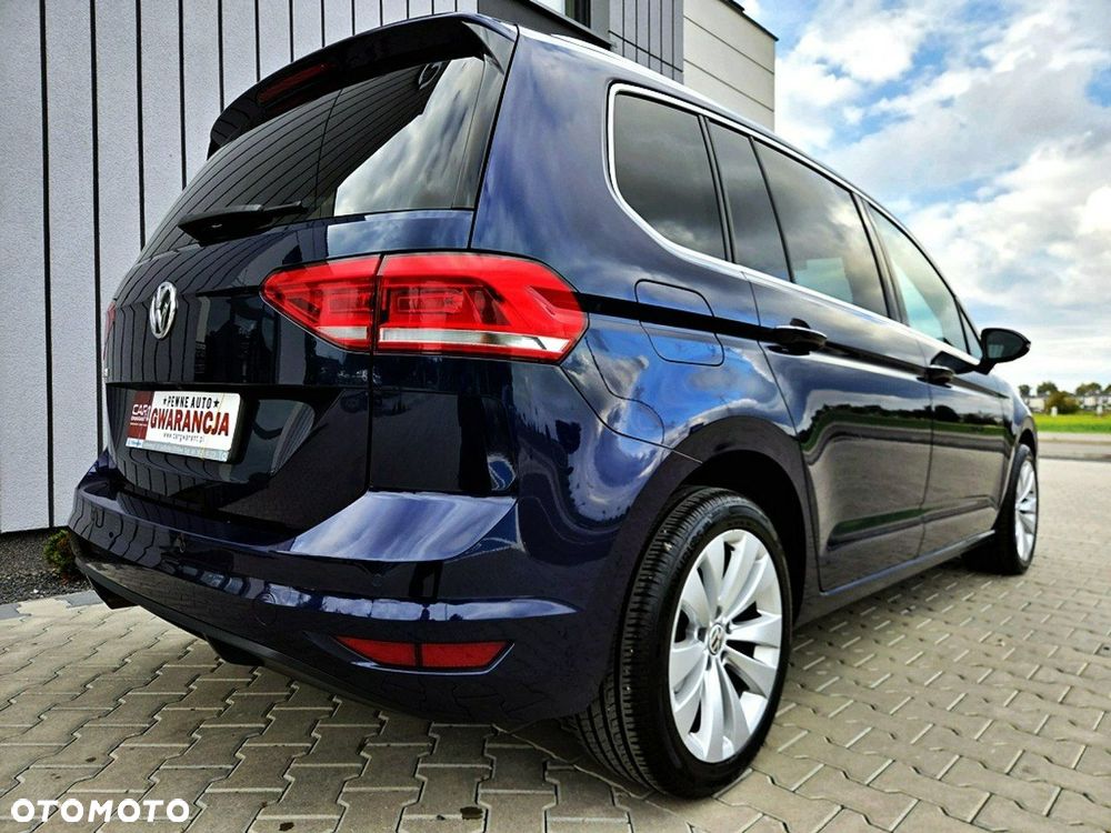 Volkswagen Touran - 27