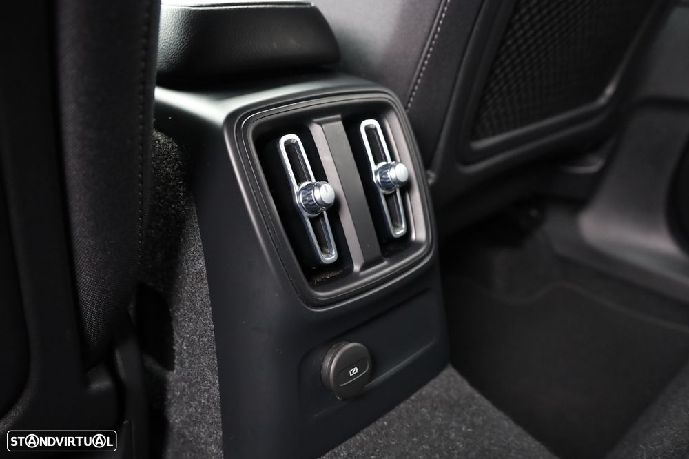 Volvo XC 40 1.5 T4 PHEV Core - 16