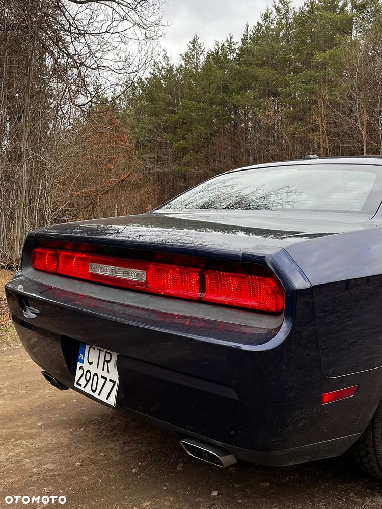 Dodge Challenger - 4