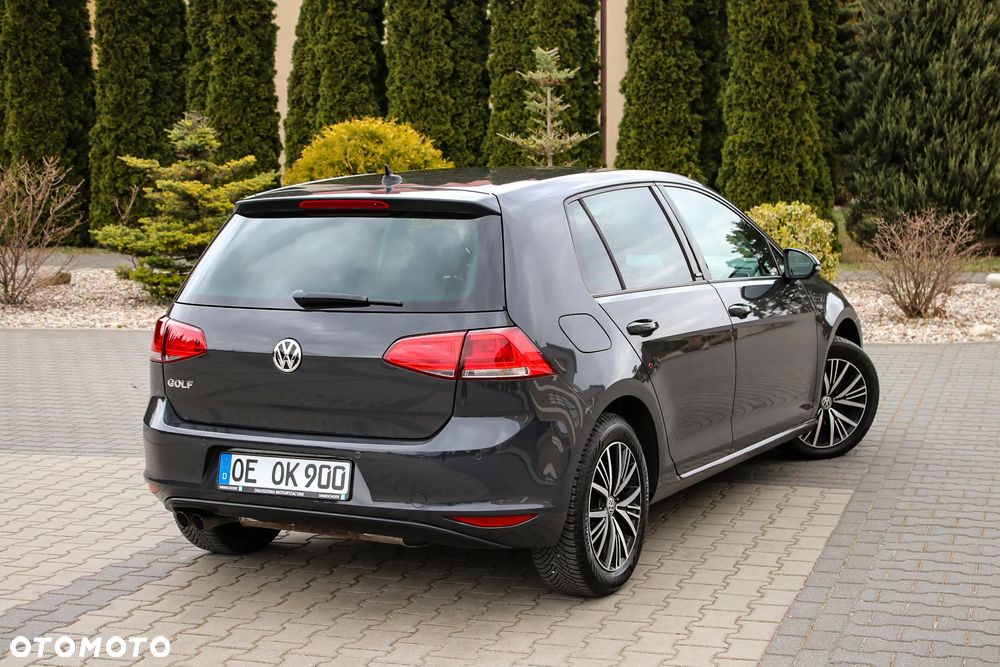 Volkswagen Golf 2.0 TDI BlueMotion Technology Allstar - 6