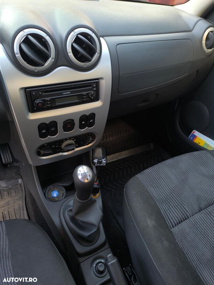 Dacia Logan 1.4 MPI Laureate - 17