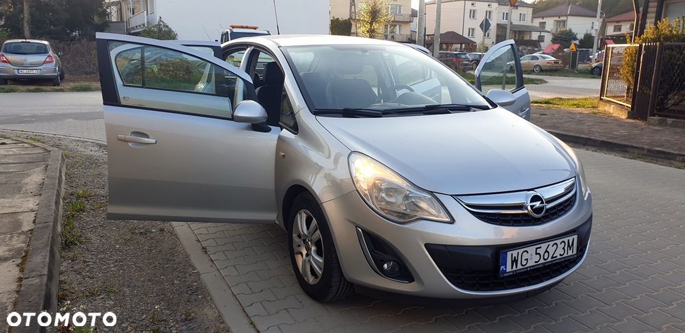Opel Corsa 1.4 16V EcoFLEX Start-Stop 150 Jahre - 9