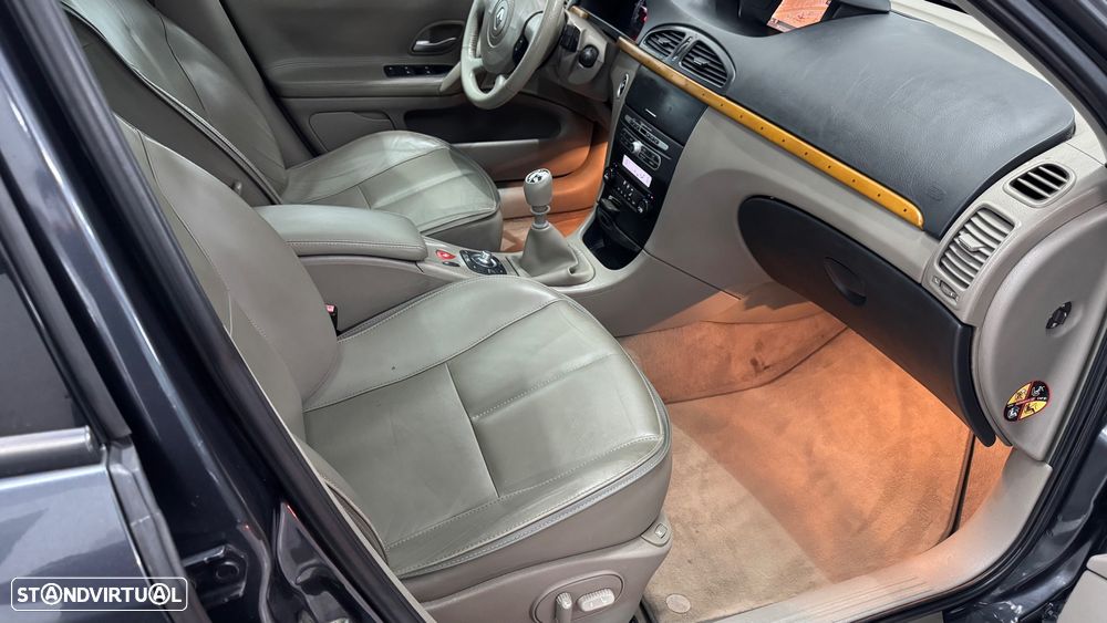 Renault Laguna 1.9 dCi Initiale - 10