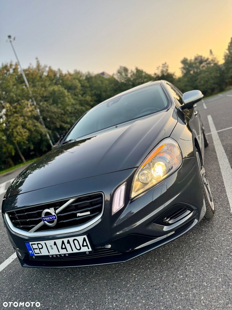 Volvo S60 T6 AWD R-Design - 6