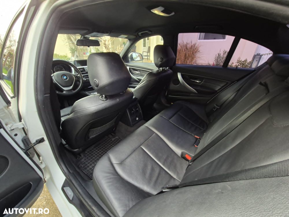 BMW Seria 3 318d - 15