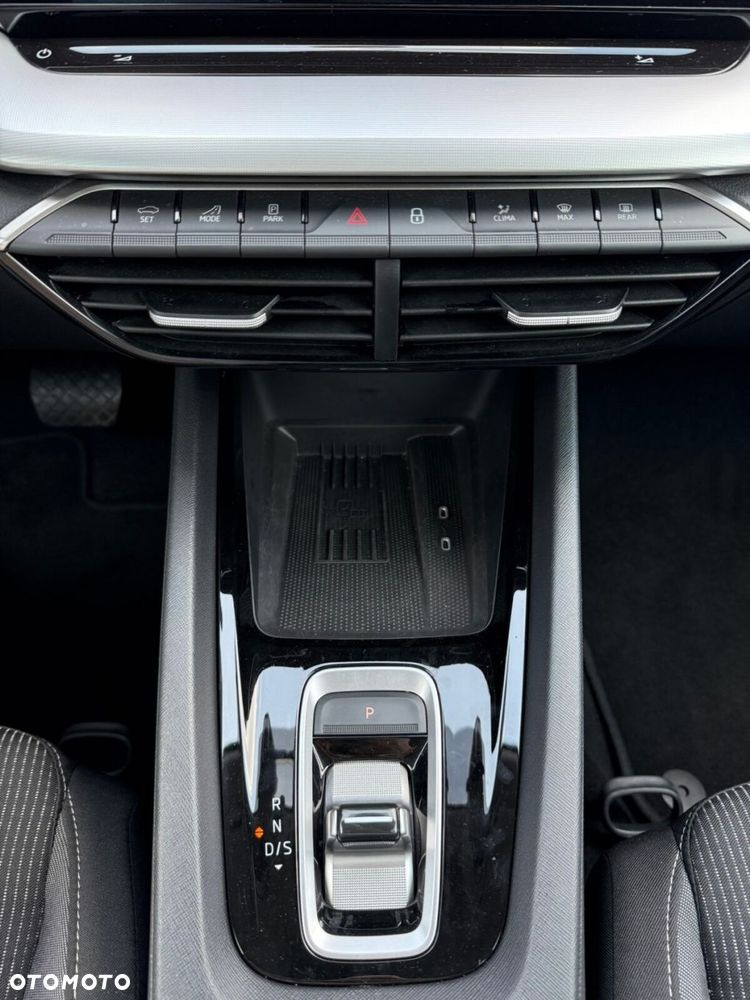 Skoda Octavia 1.5 TSI mHEV Selection DSG - 24