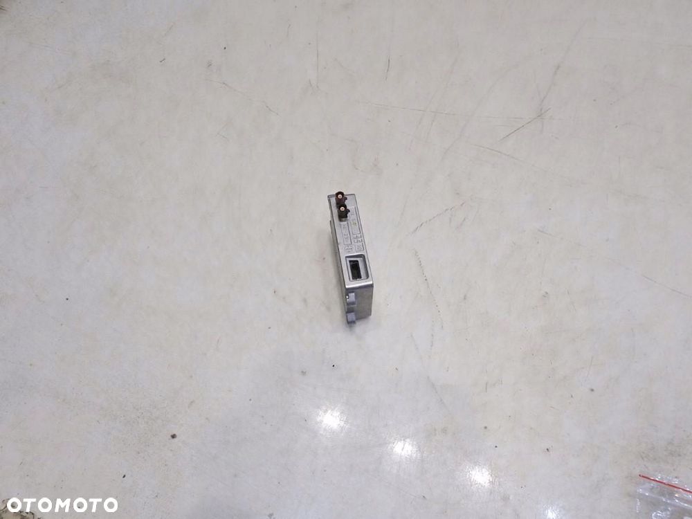 WZMACNIACZ ANTENY ANTENOWY AUDI A4 B8 8J0035456 - 6
