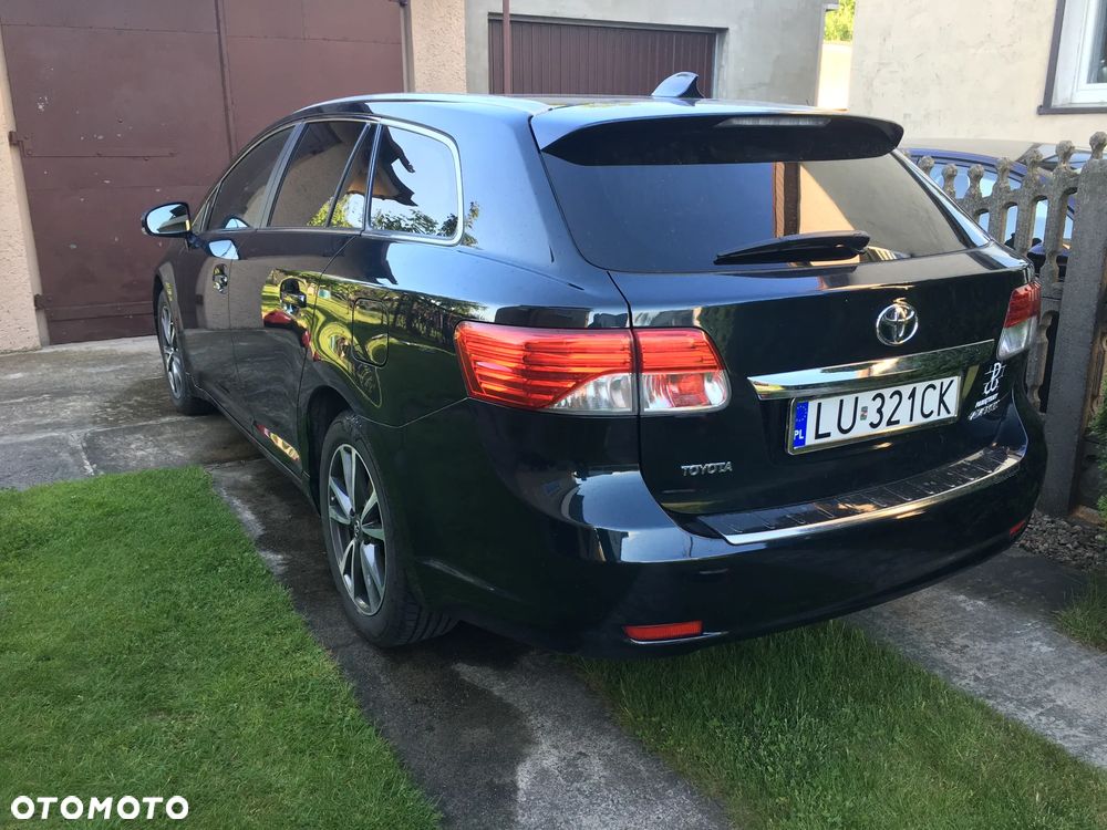 Toyota Avensis 2.0 D-4D Premium - 3