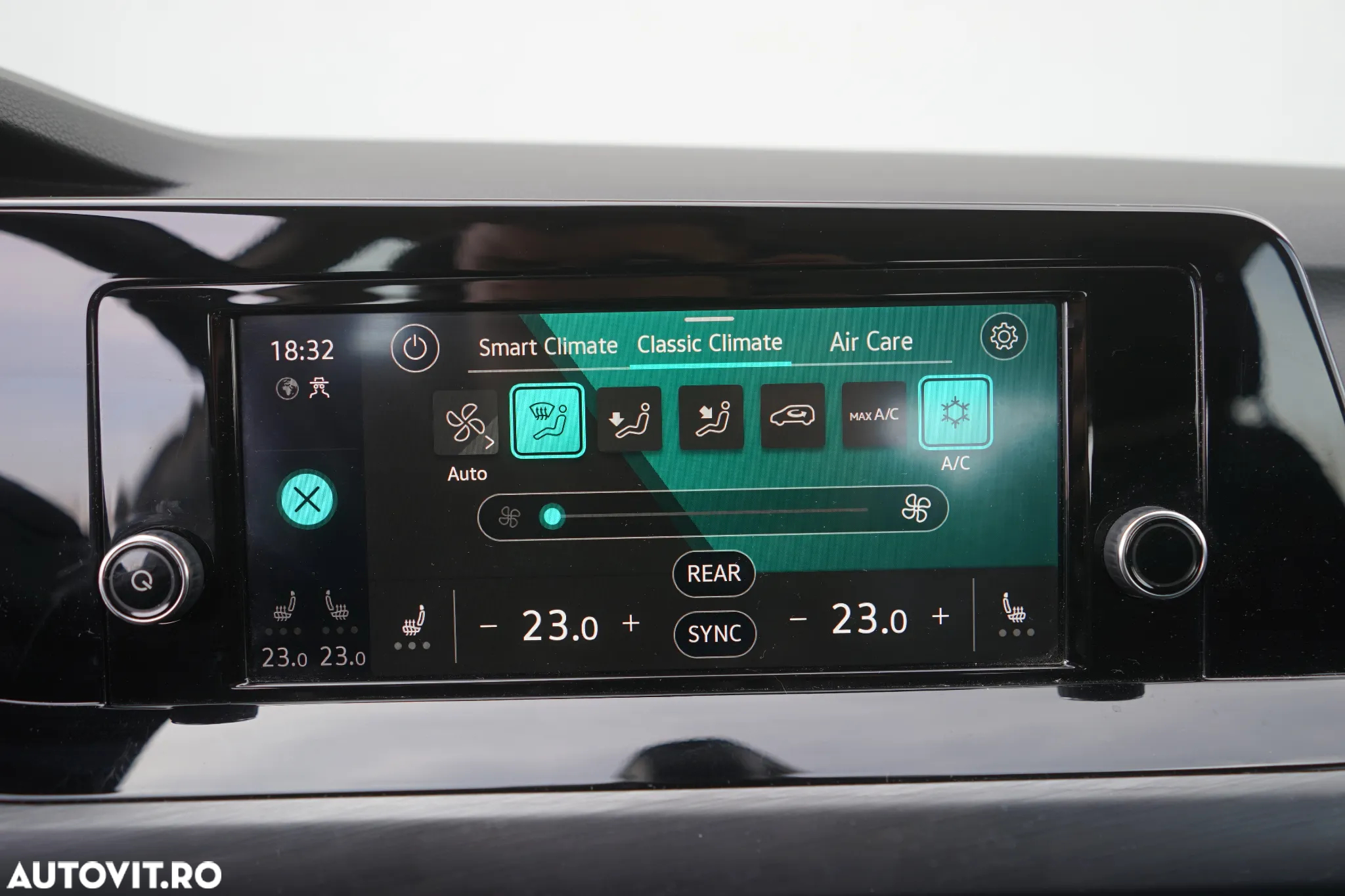 Volkswagen Golf 2.0 TDI DSG Style - 16
