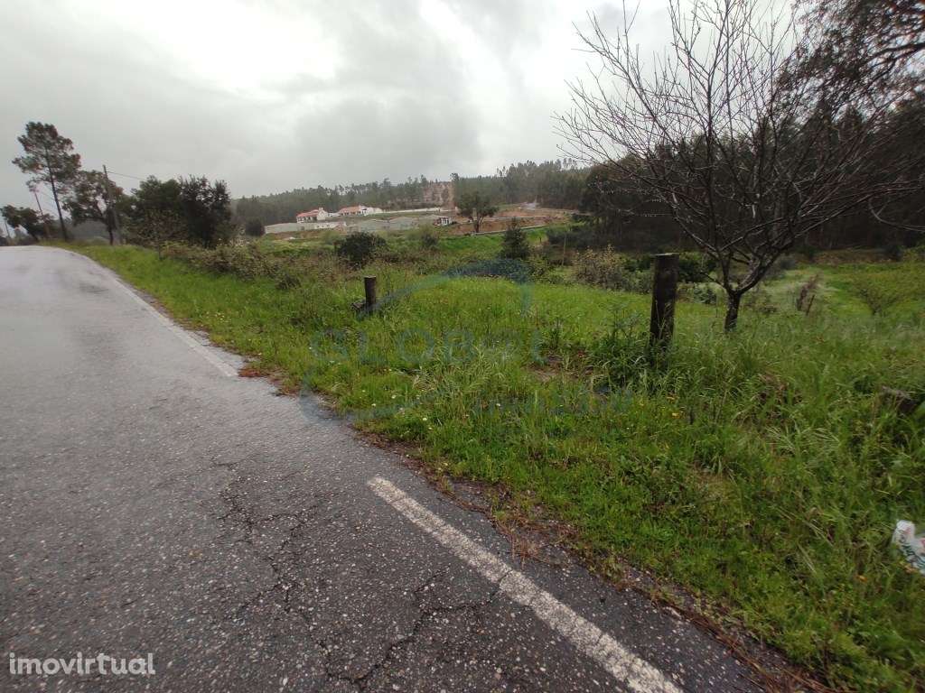 Terreno com 7.570 m², construção existente e excelente acessibilida... - Grande imagem: 4/14