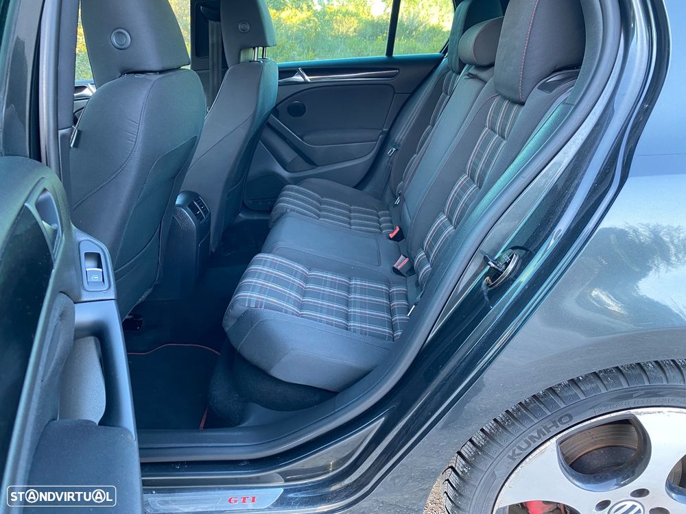 VW Golf 2.0 GTI - 11