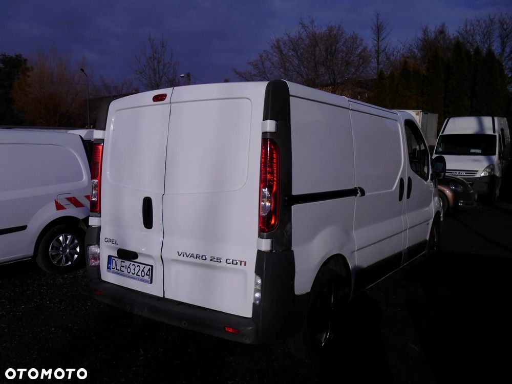 Opel vivaro - 4