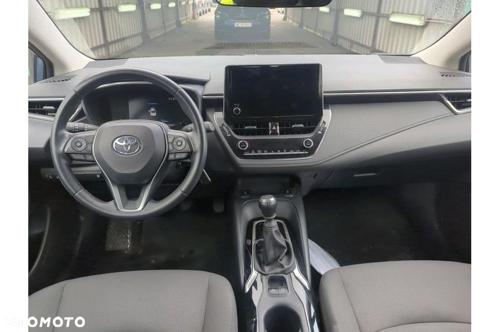 Toyota Corolla - 24