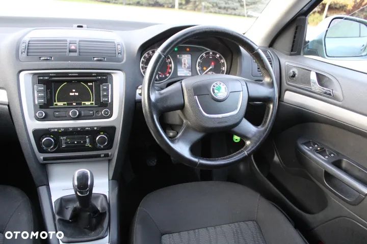 Skoda Octavia 1.6 TDI DPF Elegance - 6