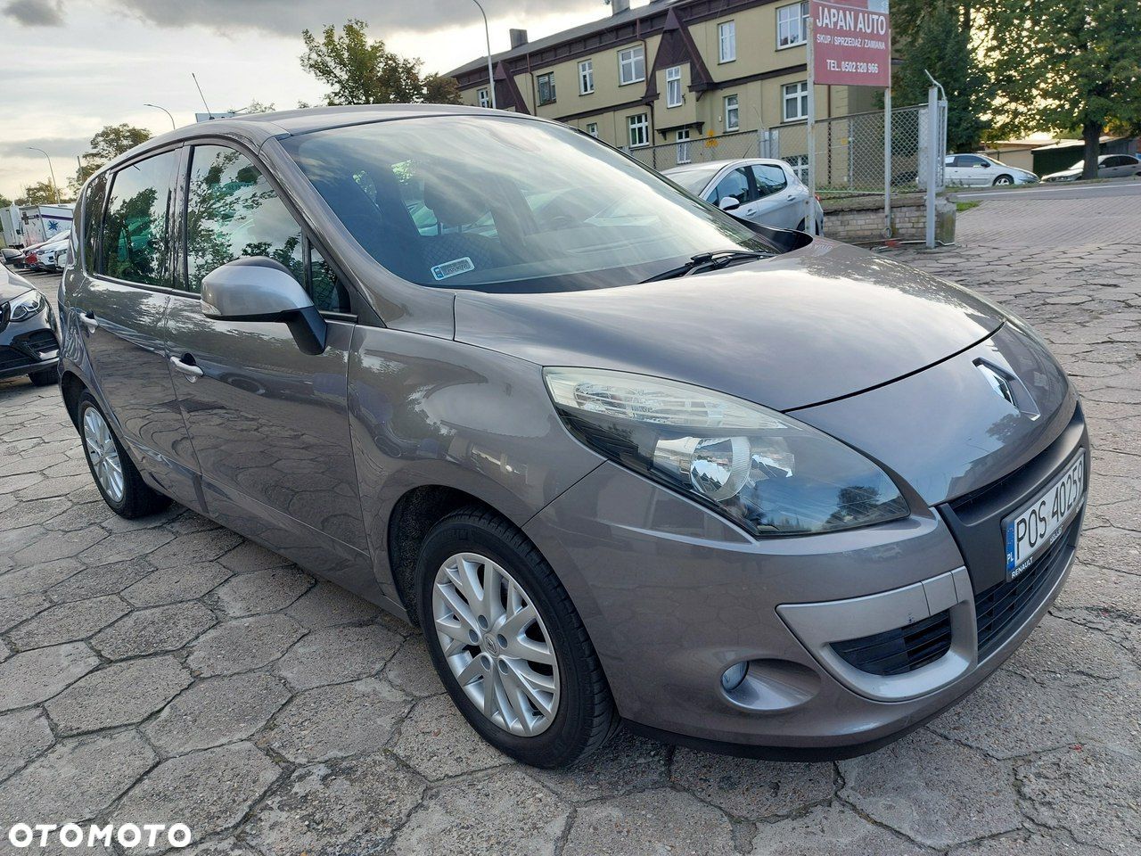 Renault Scenic - 1