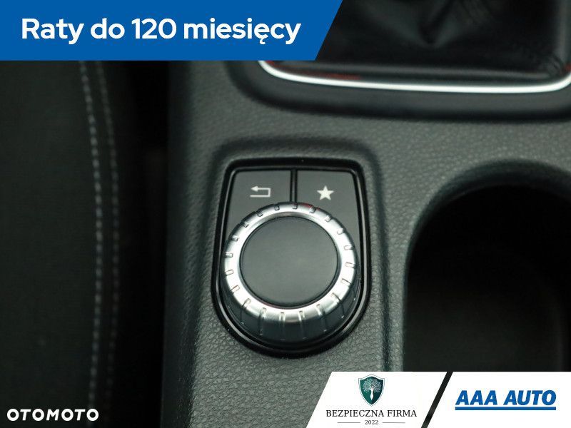 Mercedes-Benz GLA - 15