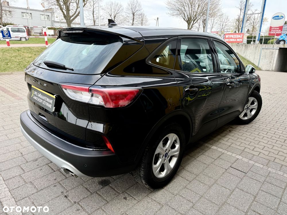 Ford Kuga 1.5 EcoBoost TITANIUM - 4