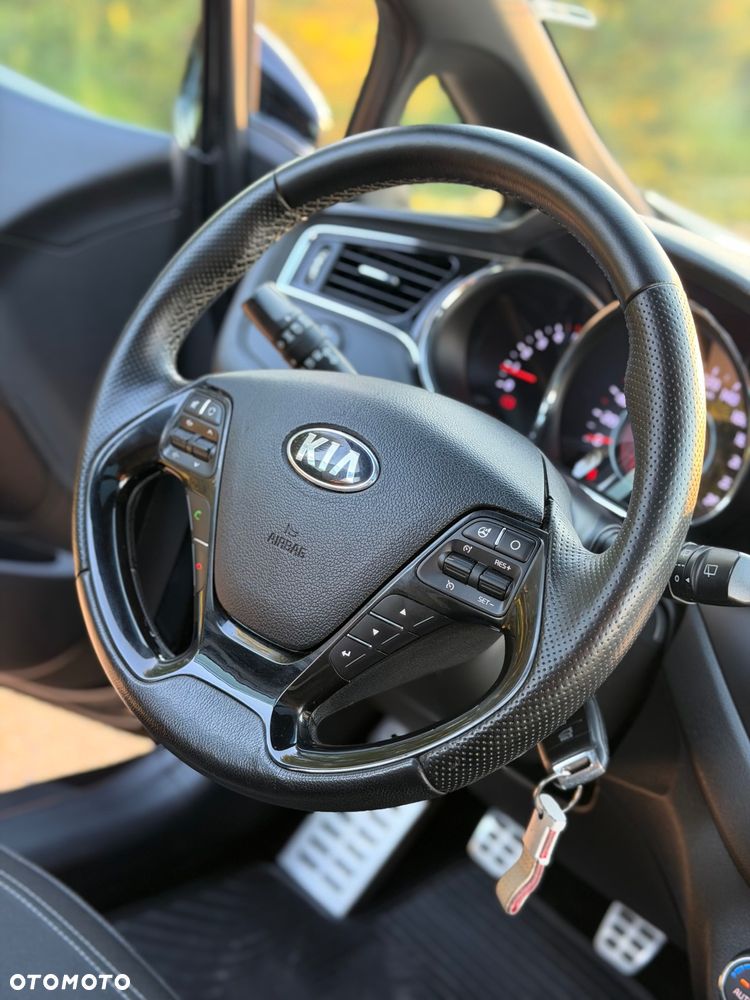 Kia Ceed 1.6 CRDi 136 ISG GT Line - 22