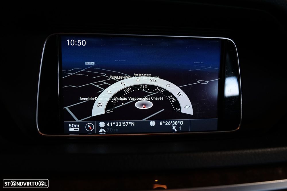 Mercedes-Benz E 300 Bluetec Hybrid Avantgarde - 13
