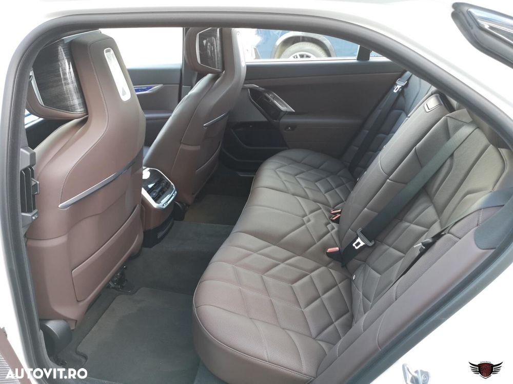 BMW Seria 7 740d xDrive - 17