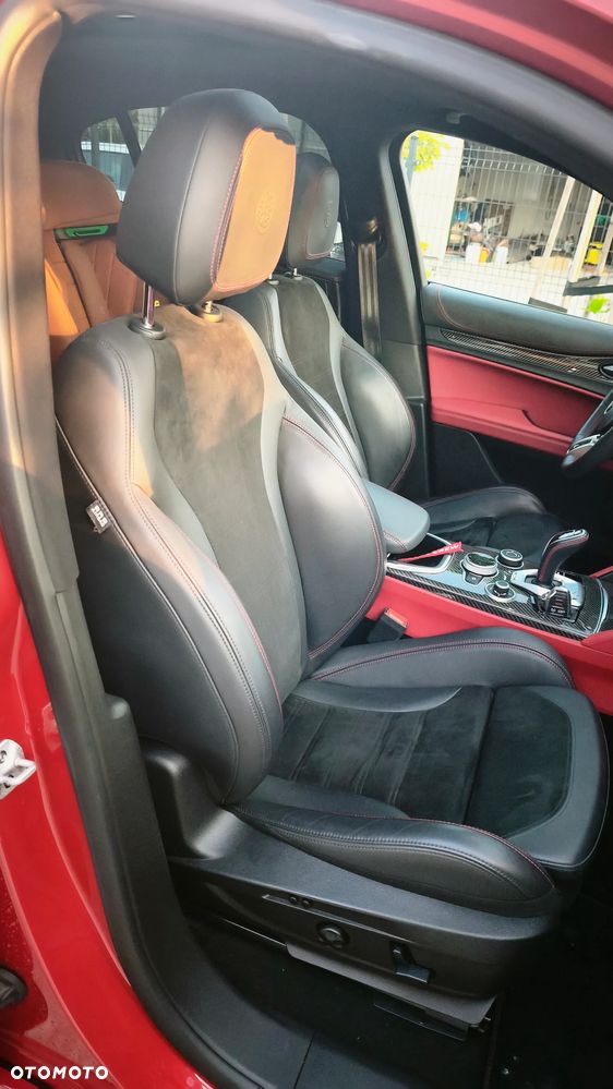 Alfa Romeo Stelvio 2.9 V6 Bi-Turbo Quadrifoglio Q4 - 29
