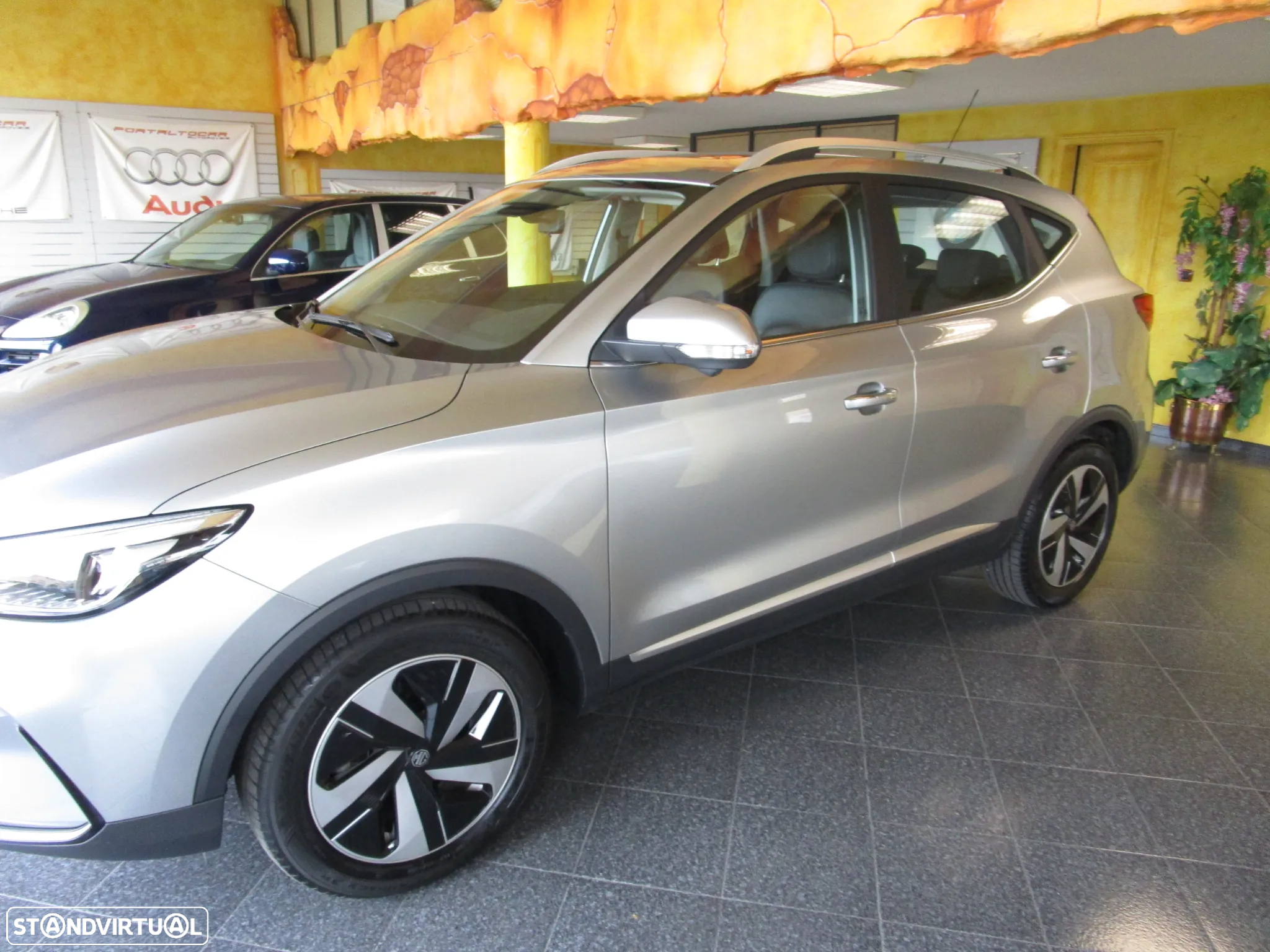 MG ZS EV 50.3 kWh Luxury - 10