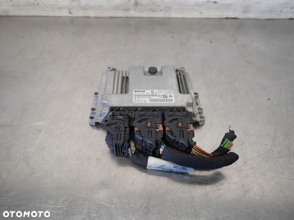 KOMPUTER SILNIKA PEUGEOT 207     0261S04009 - 1