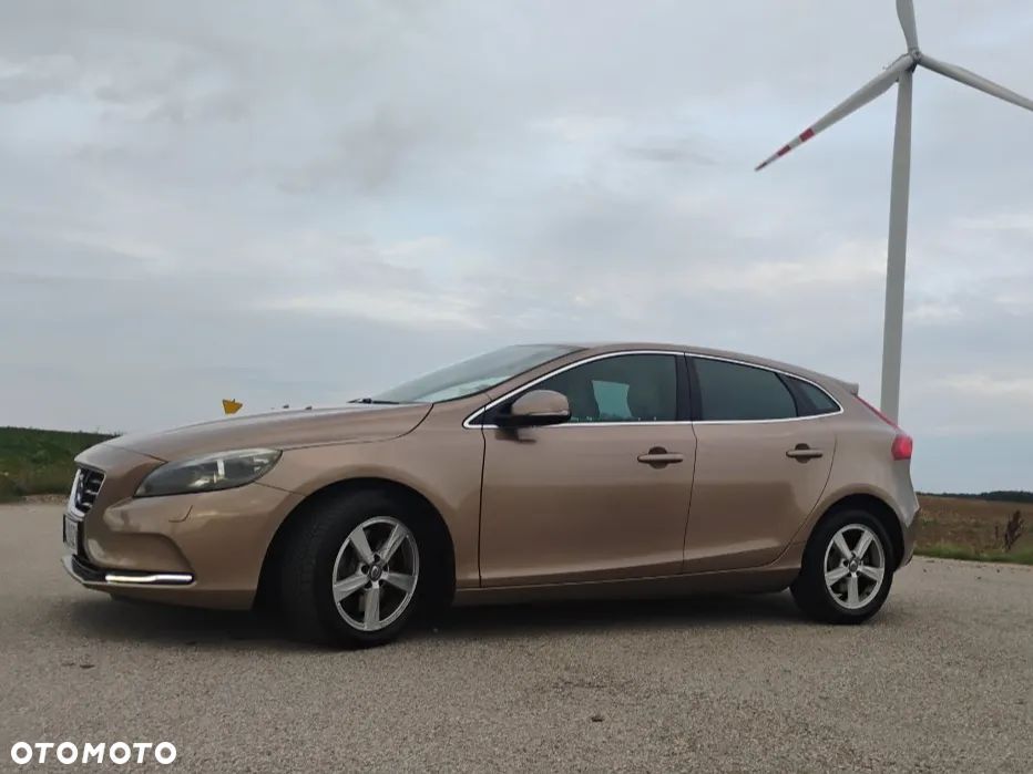 Volvo V40 D3 Momentum - 3