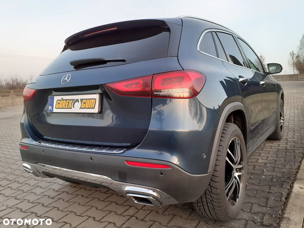 Mercedes-Benz GLA 200 Progressive - 12