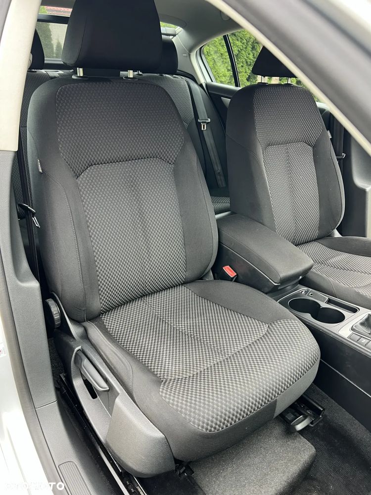 Volkswagen Passat 1.4 TSI Comfortline - 8