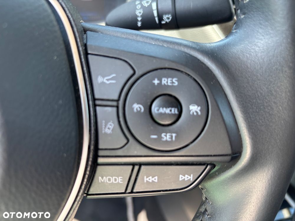 Toyota Corolla 1.8 Hybrid Executive - 24