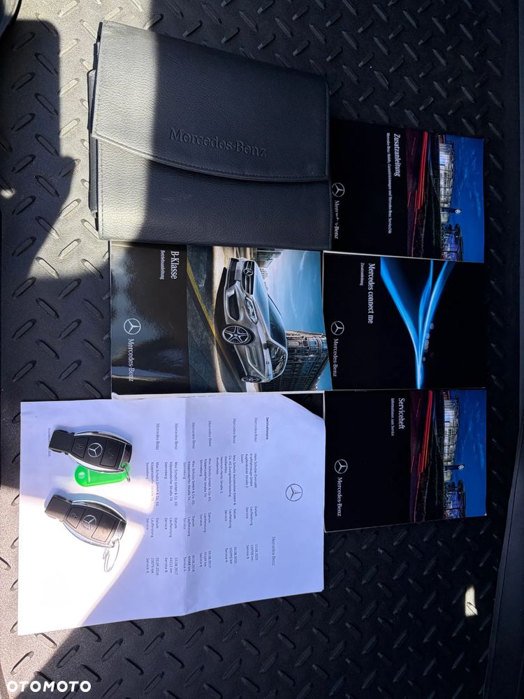 Mercedes-Benz Klasa B 180 BlueEFFICIENCY Edition Style - 34
