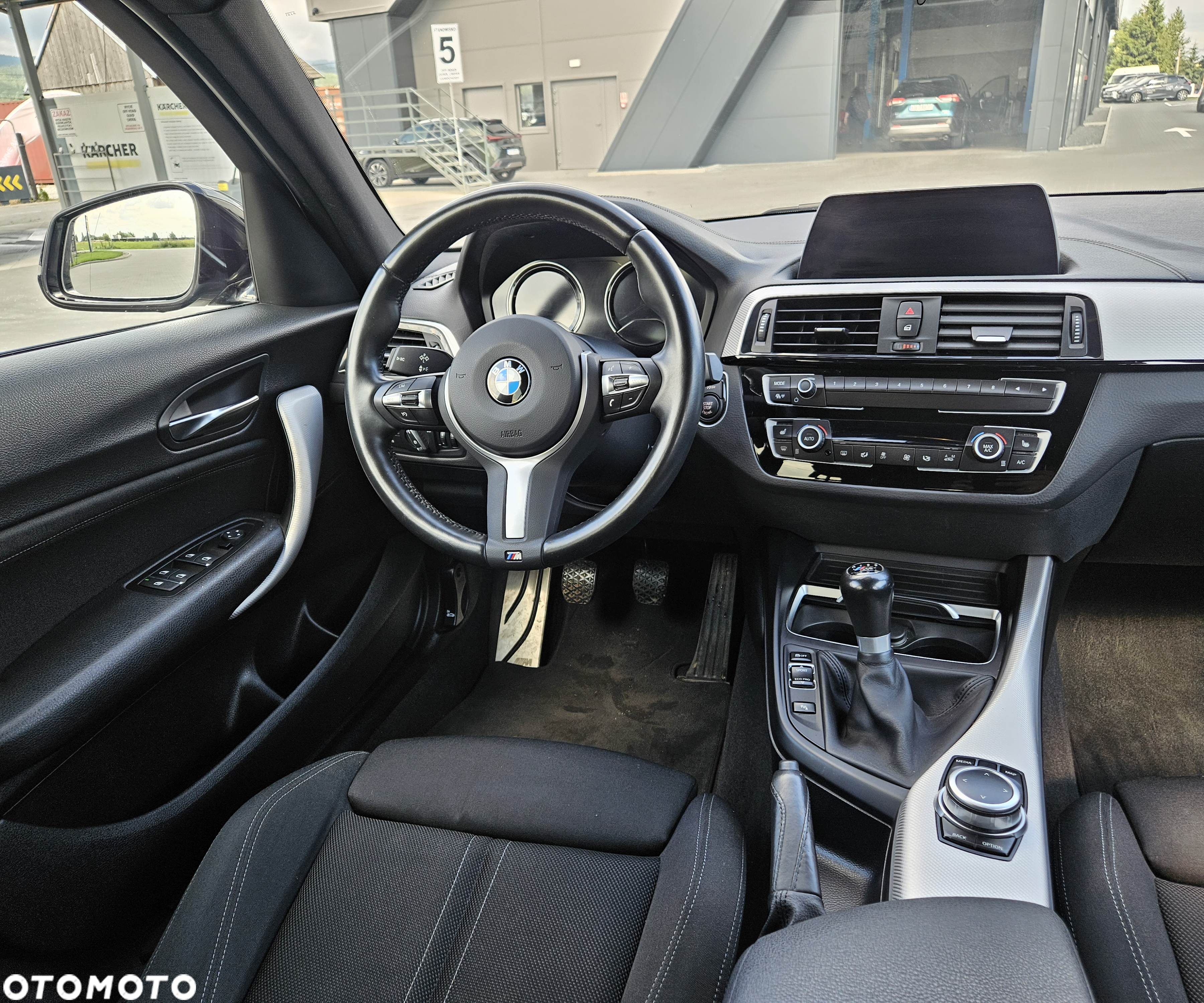 BMW Seria 1 116i M Sport - 24