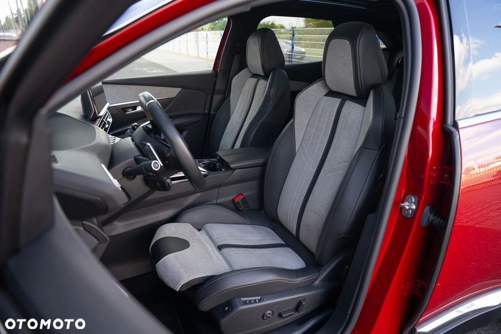 Peugeot 3008 Plug-In Hybrid 225 e-EAT8 GT - 23