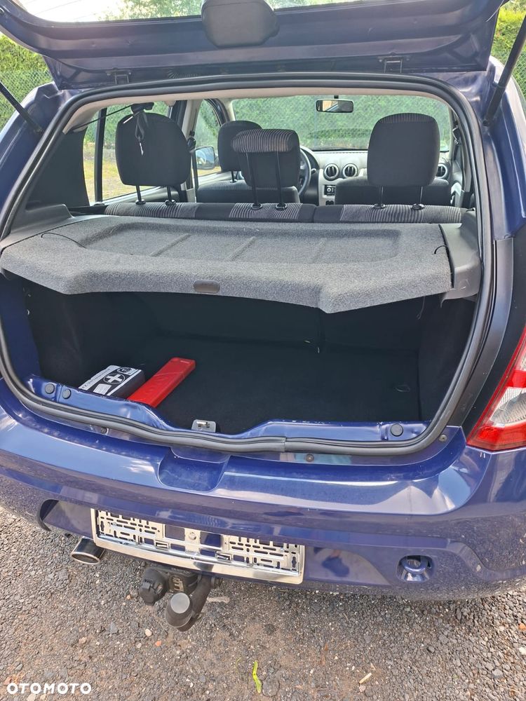 Dacia Sandero - 11