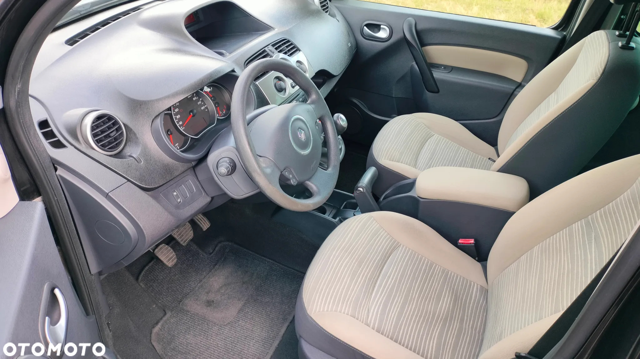 Renault Kangoo 1.5 dCi Helios - 13