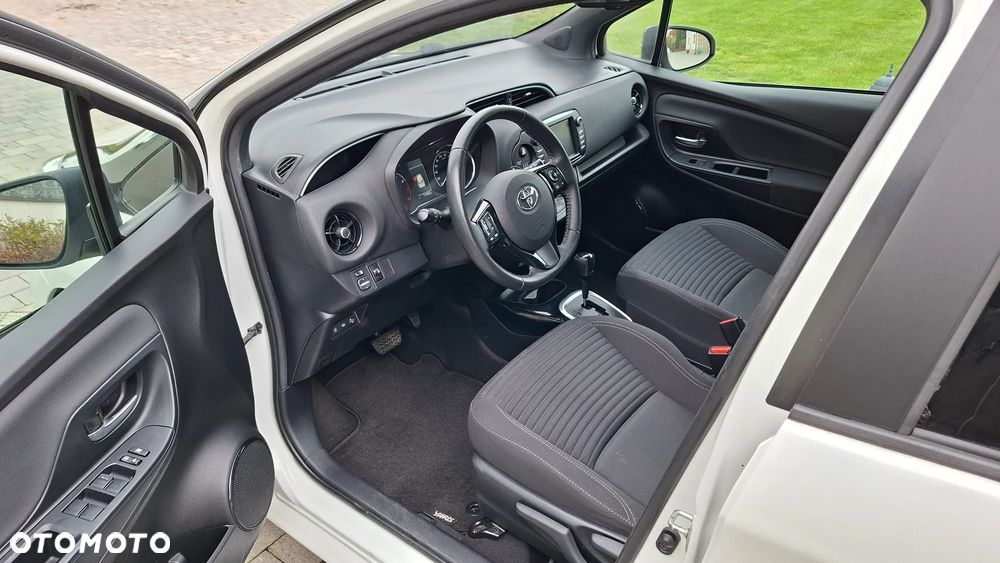 Toyota Yaris 1.5 Selection CVT - 11