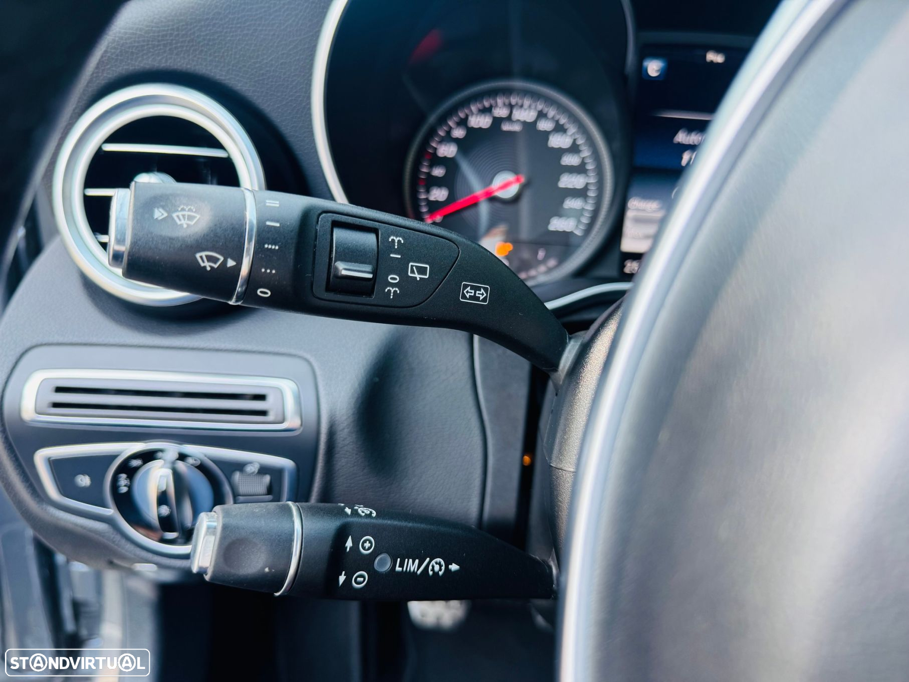 Mercedes-Benz C 220 d AMG Line - 26