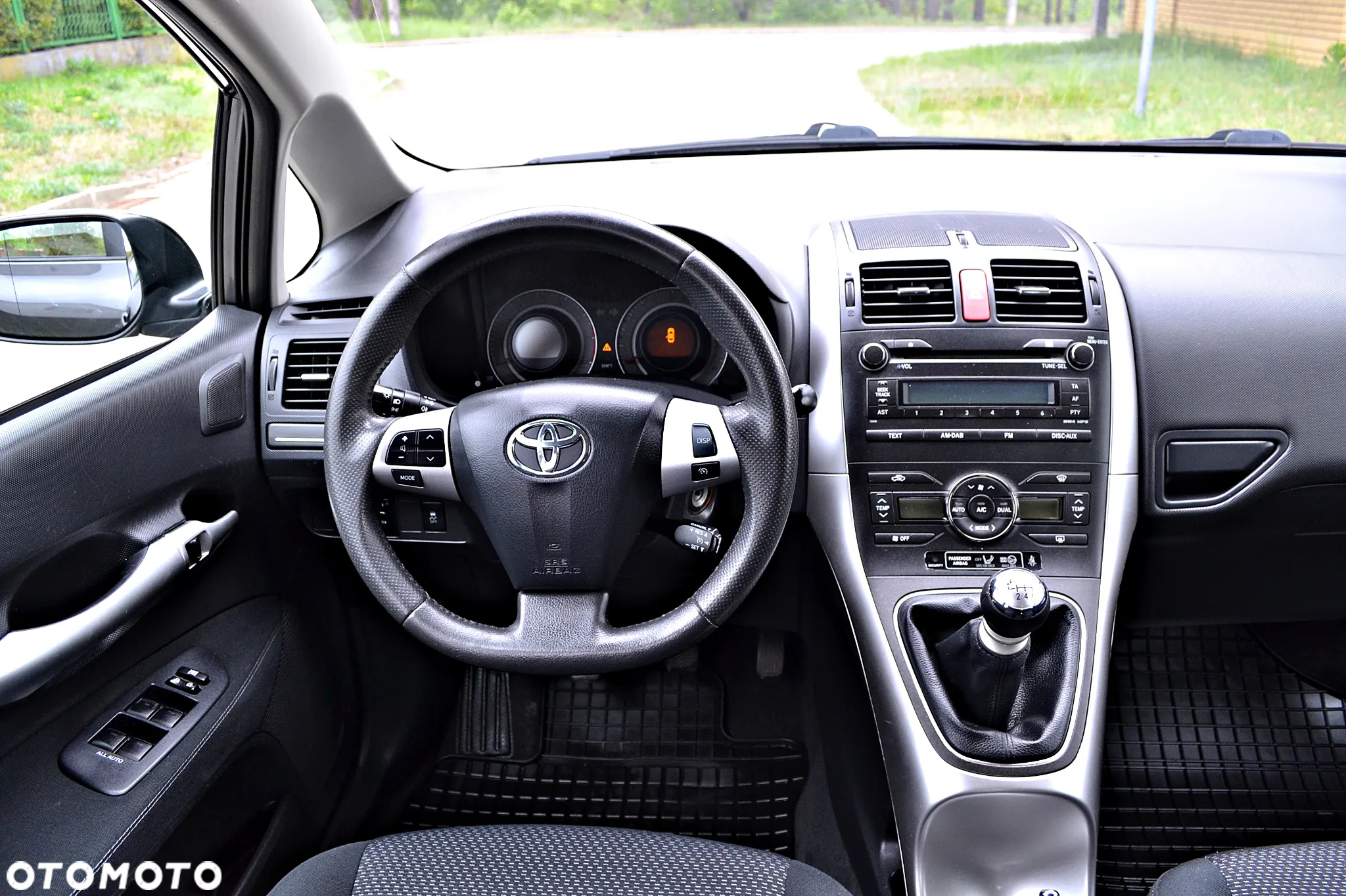 Toyota Auris 1.6 Comfort - 26